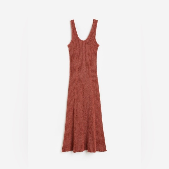 H&M Ribbed Stretchy Knit Scoop Neck Flared Hem Sleeveless Maxi Dress - Picture 4 of 11